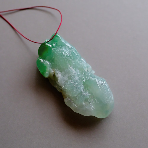 中国　翡翠彫刻　龍 翡翠彫刻【THE DRAGON】96985 | 翡翠専門店 ジョイテック