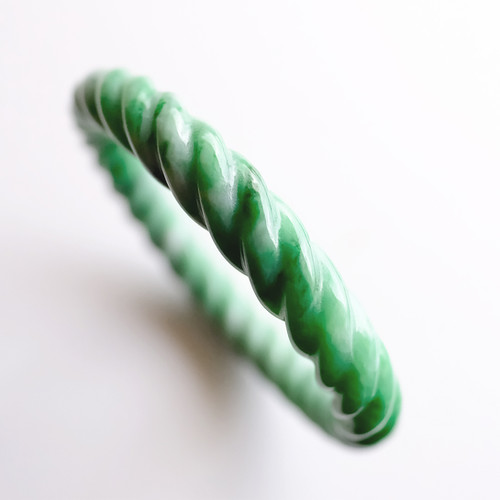 ◇X'mas LIVE特価30%OFF【No.8】翡翠バングル 55.3mm『MORI TWIST