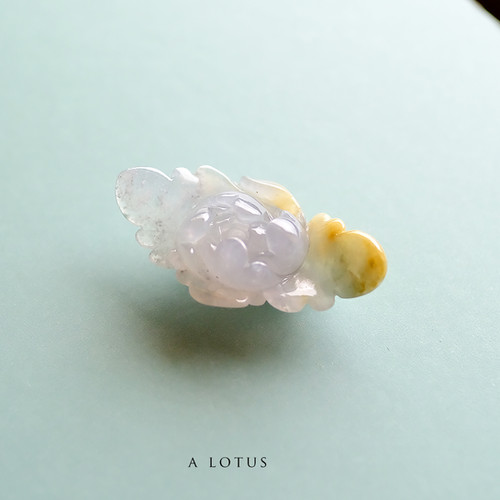 翡翠彫刻【A LOTUS】96795 | 翡翠専門店 ジョイテック