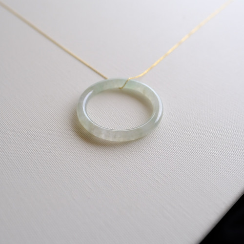 翡翠バングル 52.1mm『KASUMI NO WA』99590 | 翡翠専門店 ジョイテック