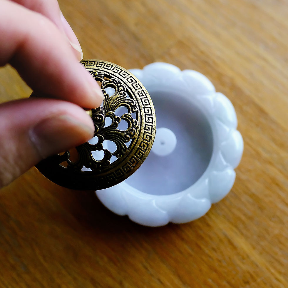 Thumbnail: 翡翠置物【LOTUS INCENSE BURNER】96437