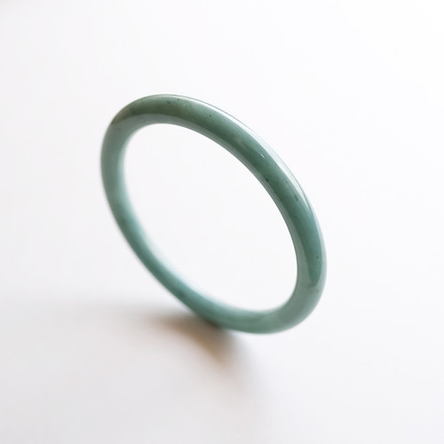 翡翠バングル 49.8mm『NAMIOTO』 98709 | 翡翠専門店 ジョイテック