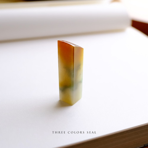 翡翠　石印 翡翠印材・置物『THREE COLORS SEAL』98579 | 翡翠専門店 ジョイテック