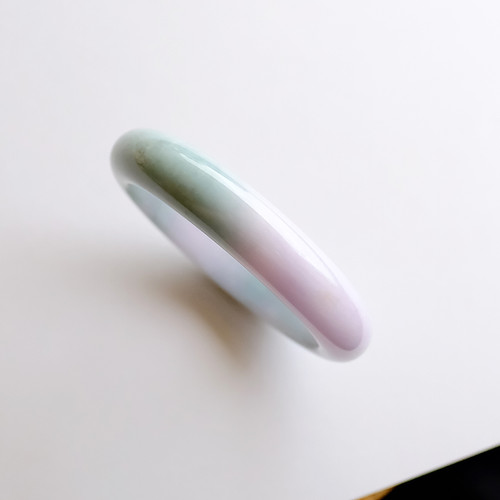 翡翠バングル 『SHIKI』 54.8mm 98168 | 翡翠専門店 ジョイテック