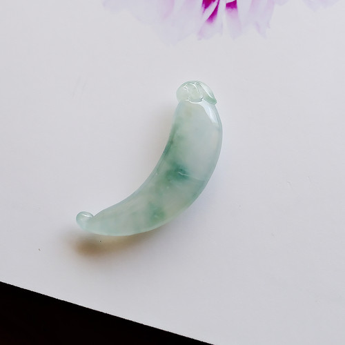 翡翠彫刻【TSUKIKAGE】97585 | 翡翠専門店 ジョイテック