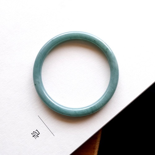 翡翠バングル 49.8mm『NAMIOTO』 98709 | 翡翠専門店 ジョイテック