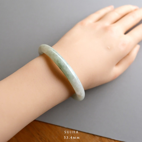 翡翠バングル 53.4mm『SUIHA』99443 | 翡翠専門店 ジョイテック