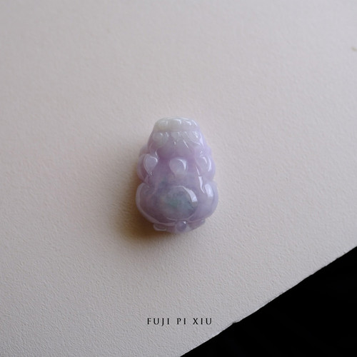 翡翠彫刻【FUJI PI XIU】99521 | 翡翠専門店 ジョイテック