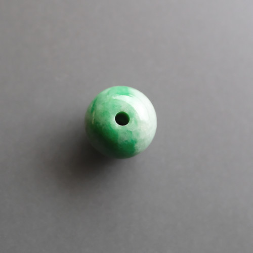 翡翠の垂れ玉 翡翠管玉【TRANQUILITY】97499 | 翡翠専門店 ジョイテック