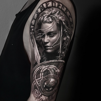 STRAIGHT LINES TATTOO
