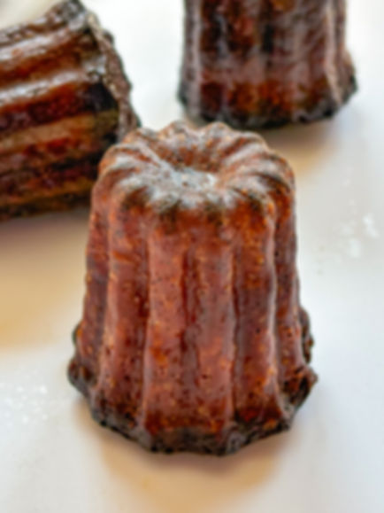 Canelé, traditional french treats from Bordeaux region