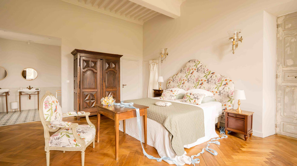 Magnificent chateau wedding venue in the Tarn