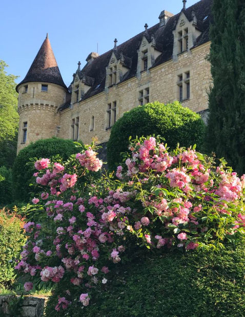 View from the garden - 5 star Hilltop chateau wedding venue in the Dordogne