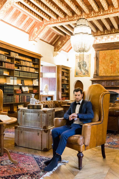 Bibliotheque - 5 star Hilltop chateau wedding venue in the Dordogne