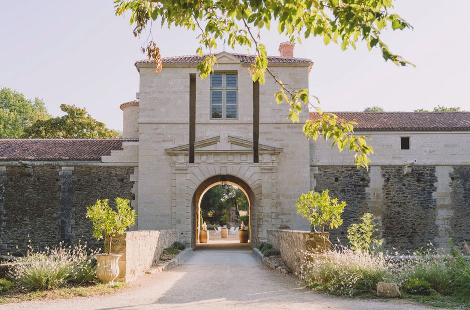 Entrance - Historical chateau wedding venue in the Pays de Loire