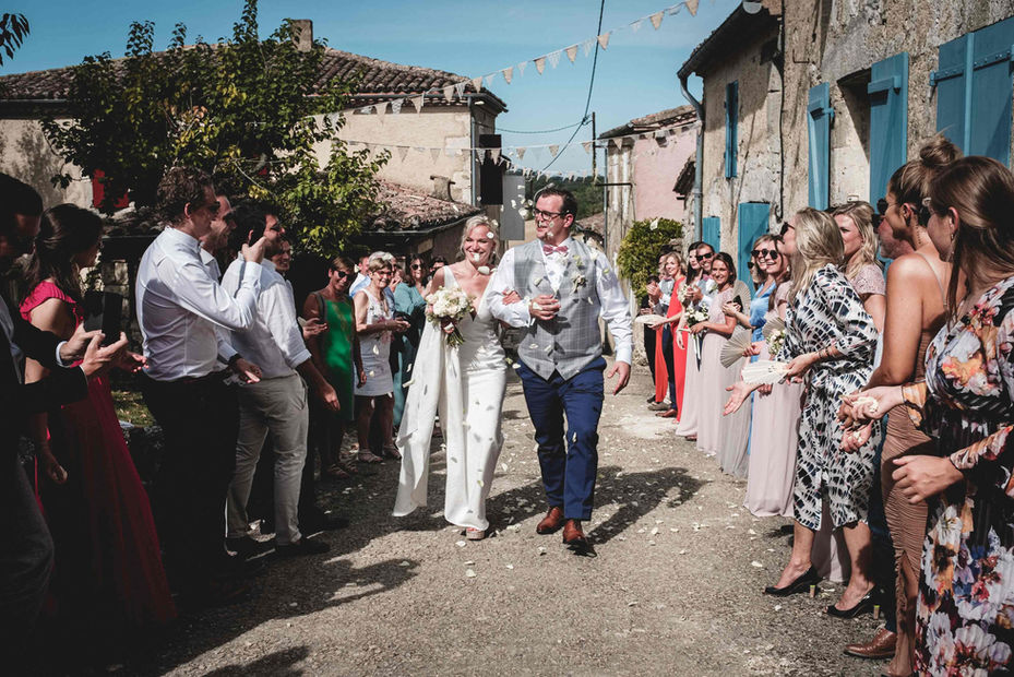 Confetti in the streets - Unique wedding venue in south-west France,