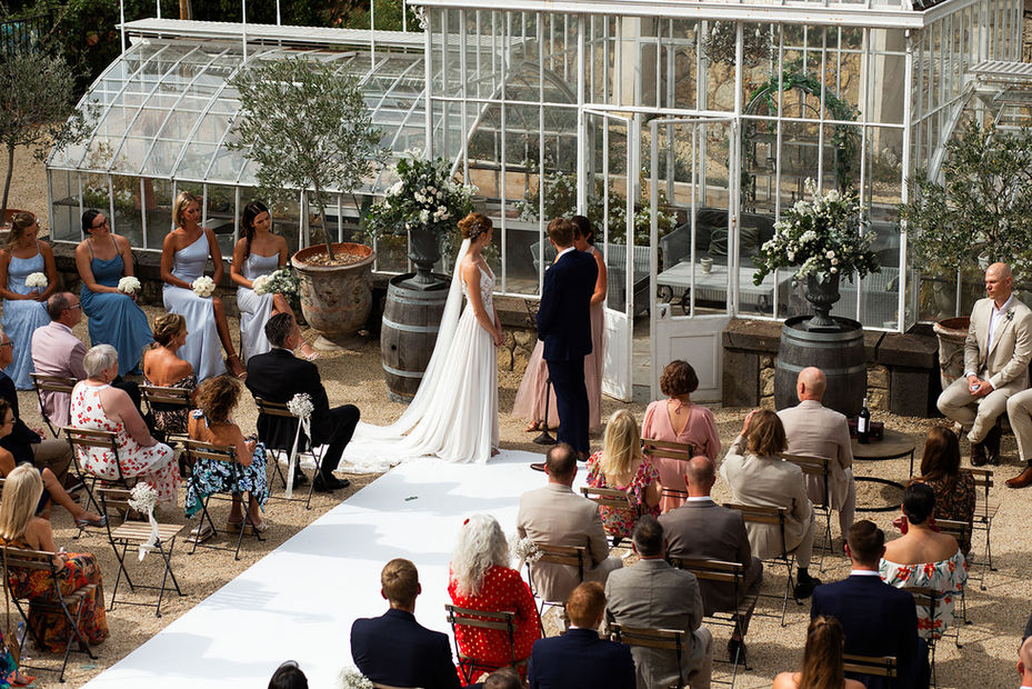 Elegant, chic wedding venue wine estate in the Languedoc, oozing French vintage style and charm.