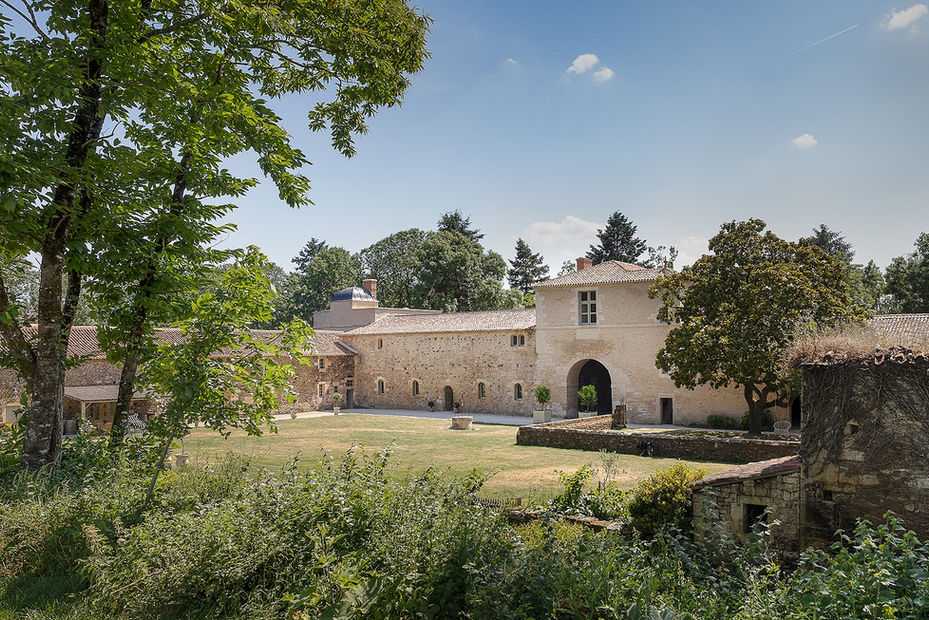 Main - Historical chateau wedding venue in the Pays de Loire
