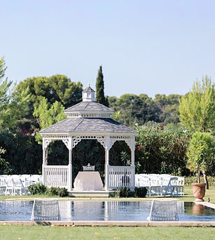 Elegant former wine estate near Montpellier. Sleeps 16 and caters for 150