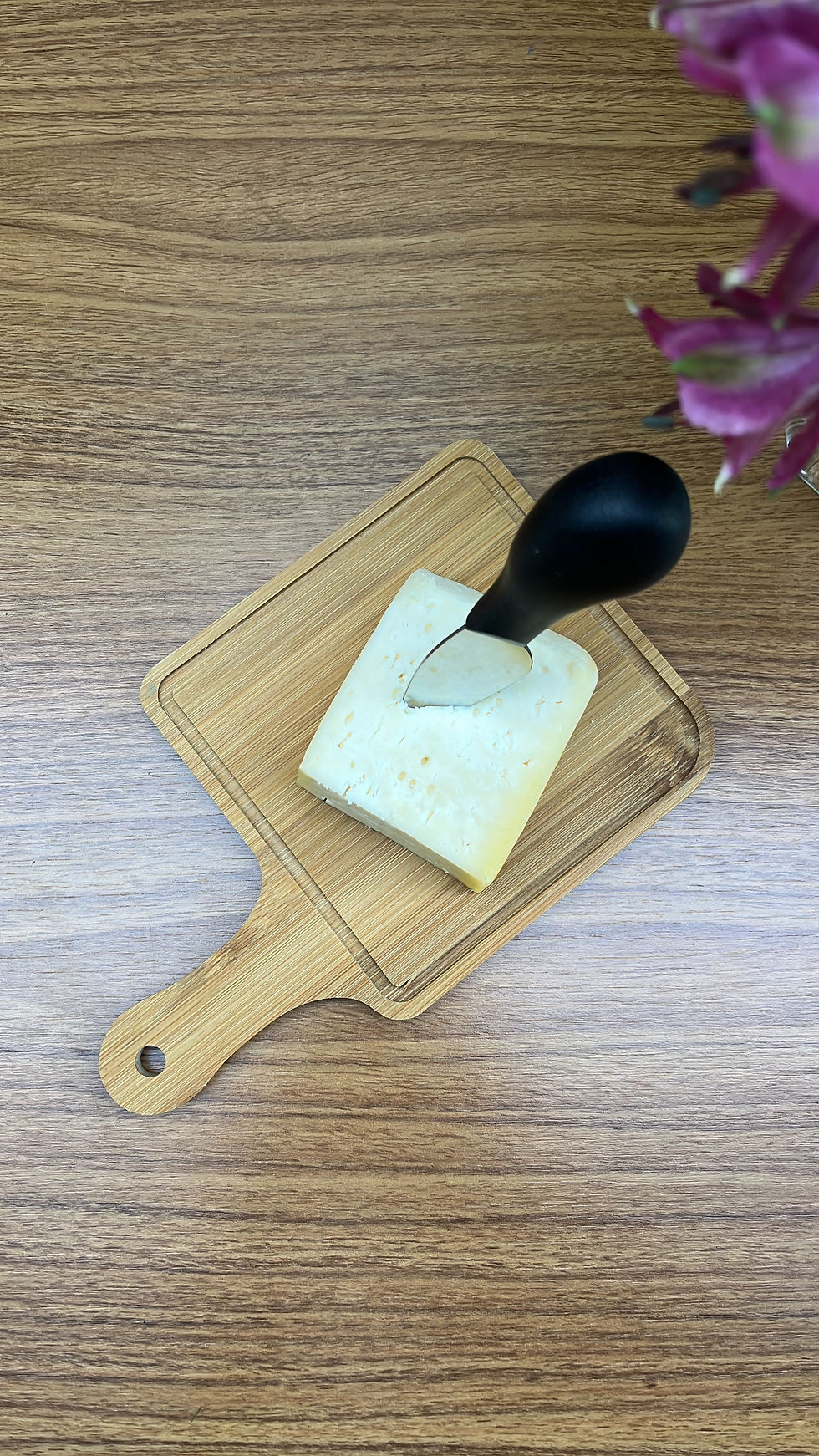Tábua de Queijo e Faca