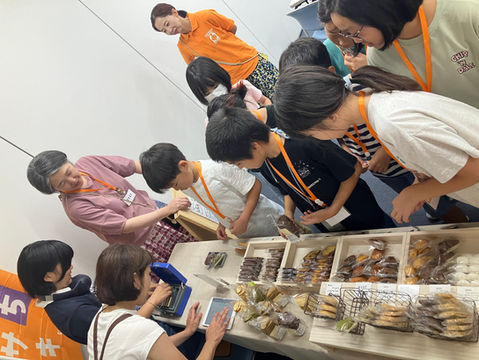 なつやすみワークショップ紹介!#5「ヒット商品開発研究所②お菓子屋さん編」