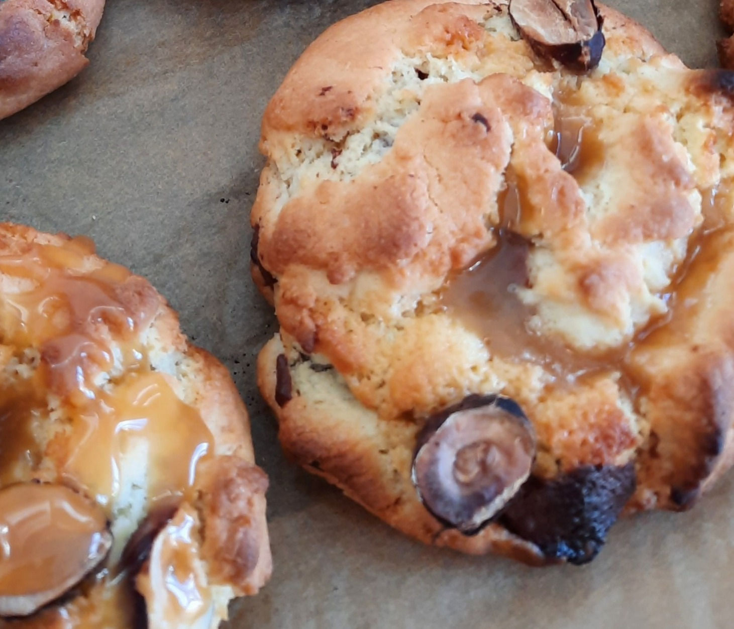 Cookie Chocolat Lait & Noisettes cœur Caramel