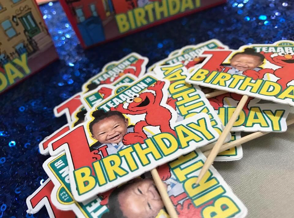 Thumbnail: 12 Custom cupcake toppers