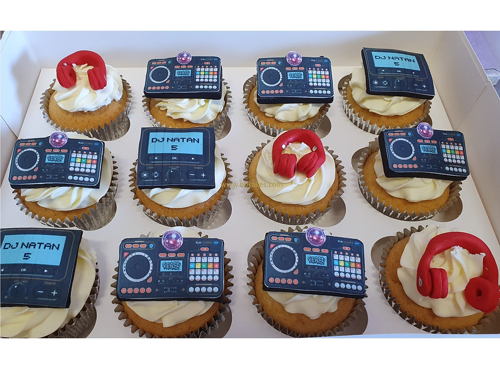 Toy DJ Decks cupcakes and headphones by BBKakes