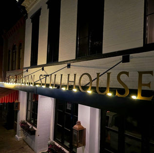 Business roofline lighting