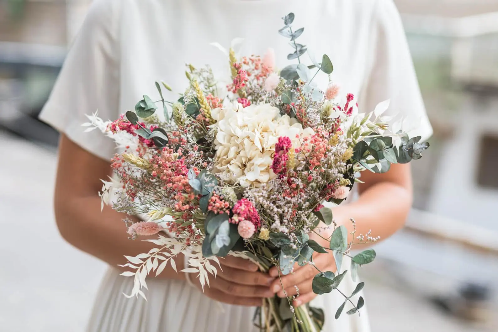 bouquet-fleurs-sechees-mariée-2.webp