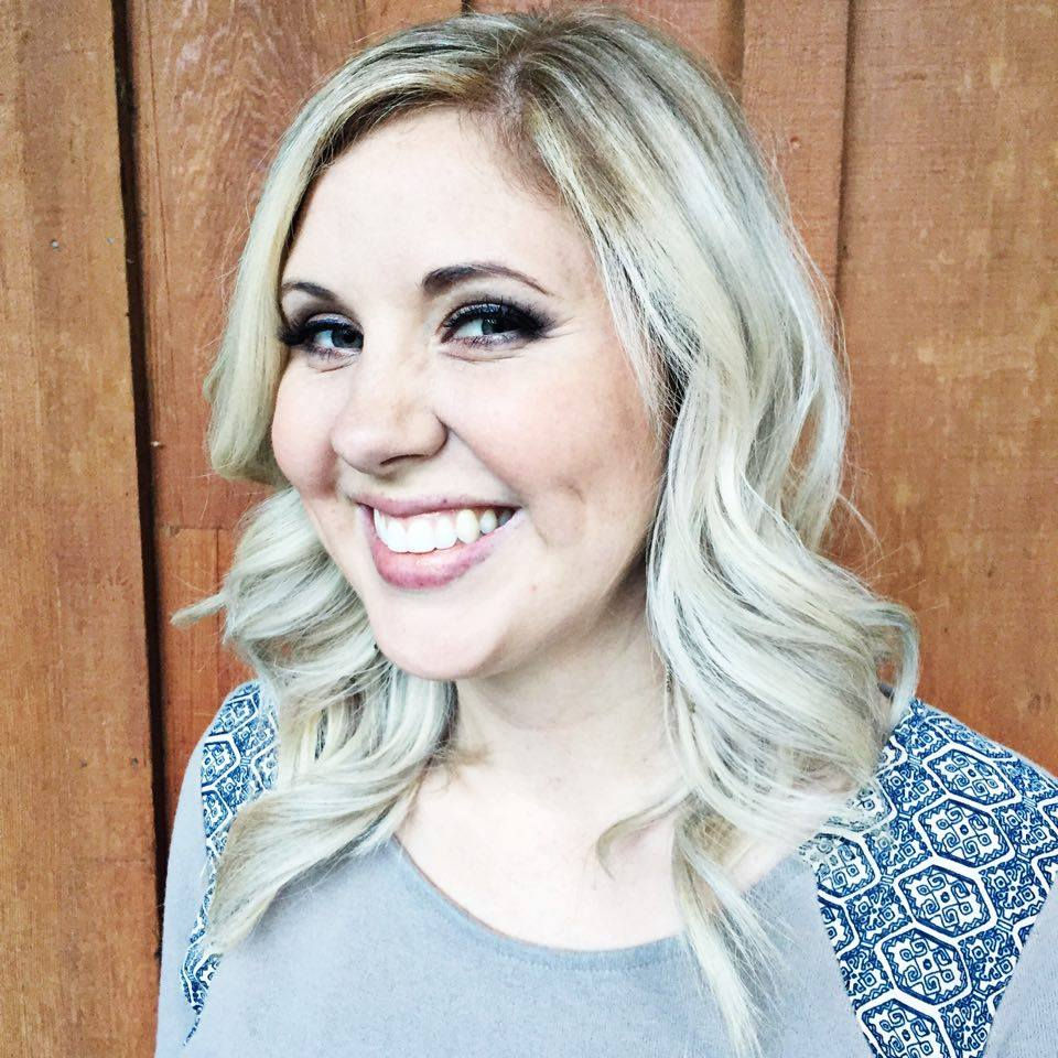 MATERNITY PHOTO SHOOT MAKEUP