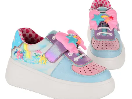 Twinkle Eyed Pony Shoes
