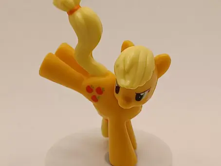 Applejack Kicking - Blind Bag Figure
