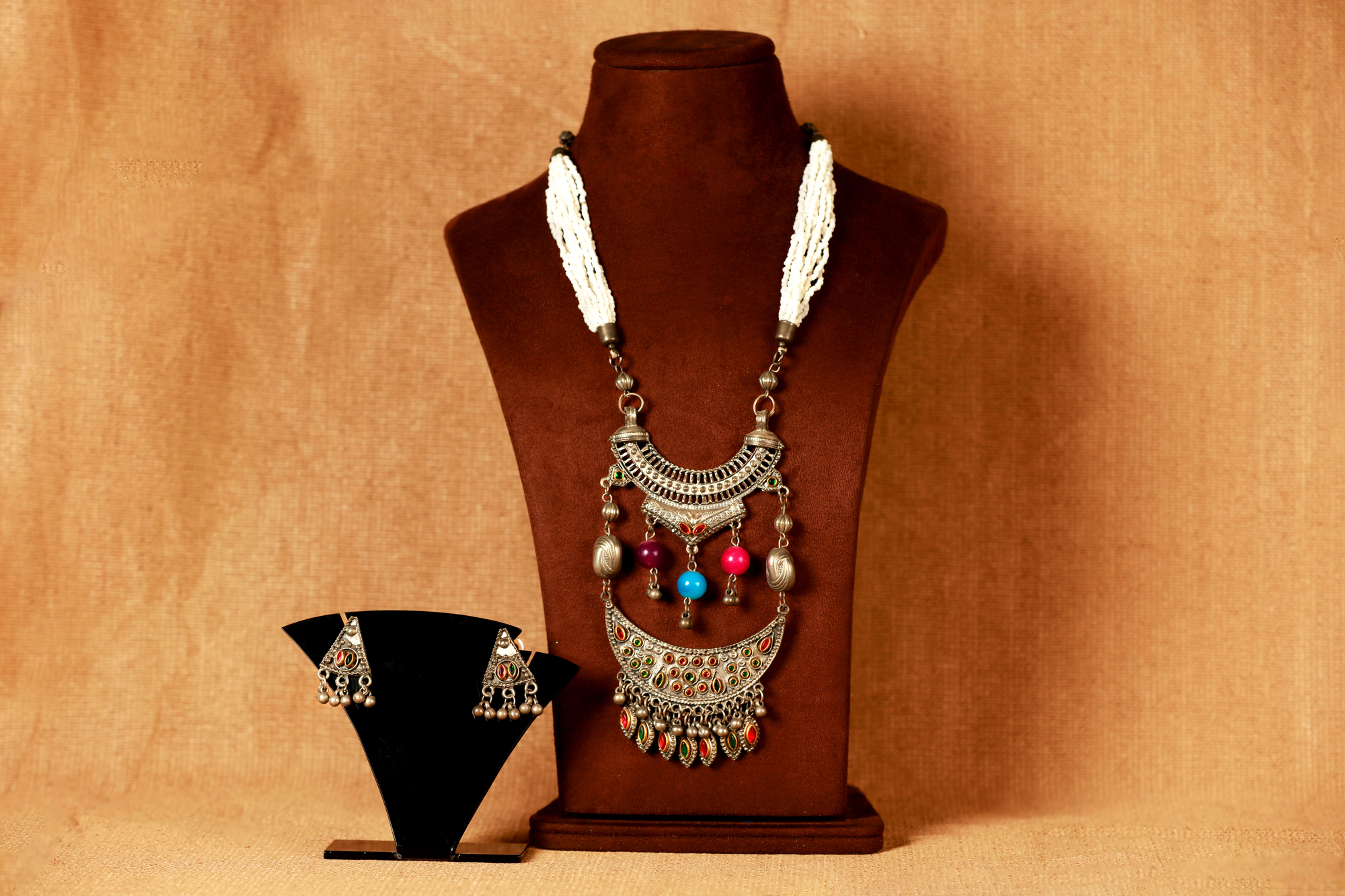 Colorful festive set with earrings