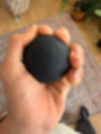 כדור עיסוי להפגת כאבים