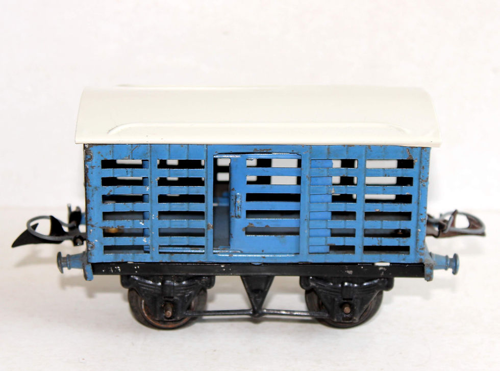 Miniatura: HORNBY 1/48 O WAGON COUVERT A CLAIRE VOIE A PORTE COULISSANTE, TRANSPORT DE LAIT