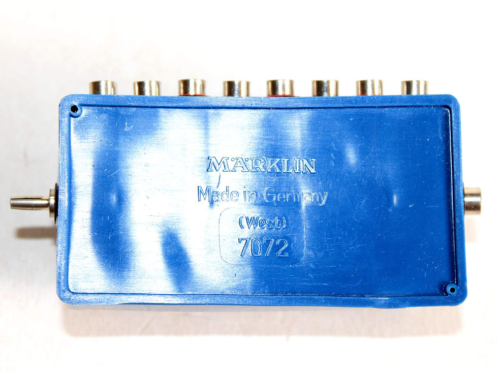 Hình thu nhỏ: MARKLIN HO 7072 BOITIER COMMANDE PUPITRE 8 PRISE POUR RACCORDEMENT CONTROLE NEUF