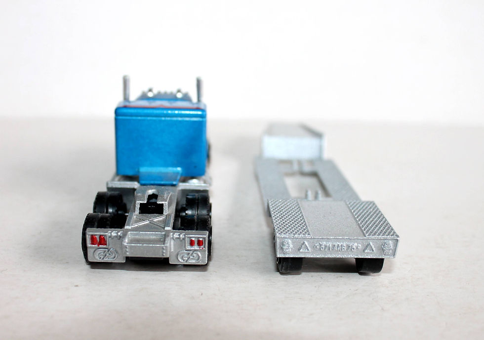 תמונה ממוזערת: MAJORETTE - DEPANNEUSE, CAMION, POIDS LOURD 1/100 TRACTEUR + PLATEAU TRANSPORT