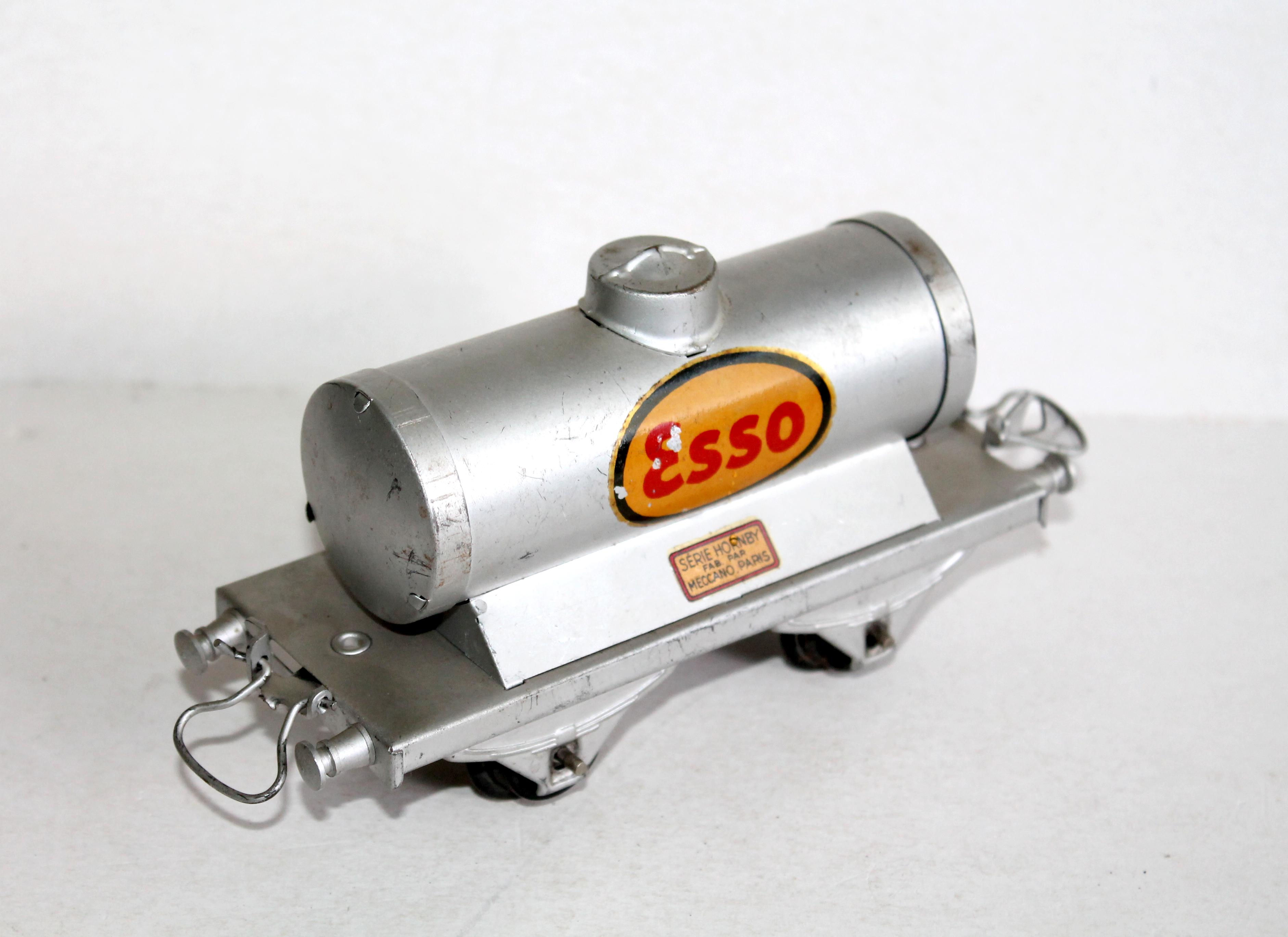 HORNBY O 1/48 WAGON CITERNE RESERVOIR CUVE ESSO, TRANSPORT ESSENCE PETROLE TRAIN