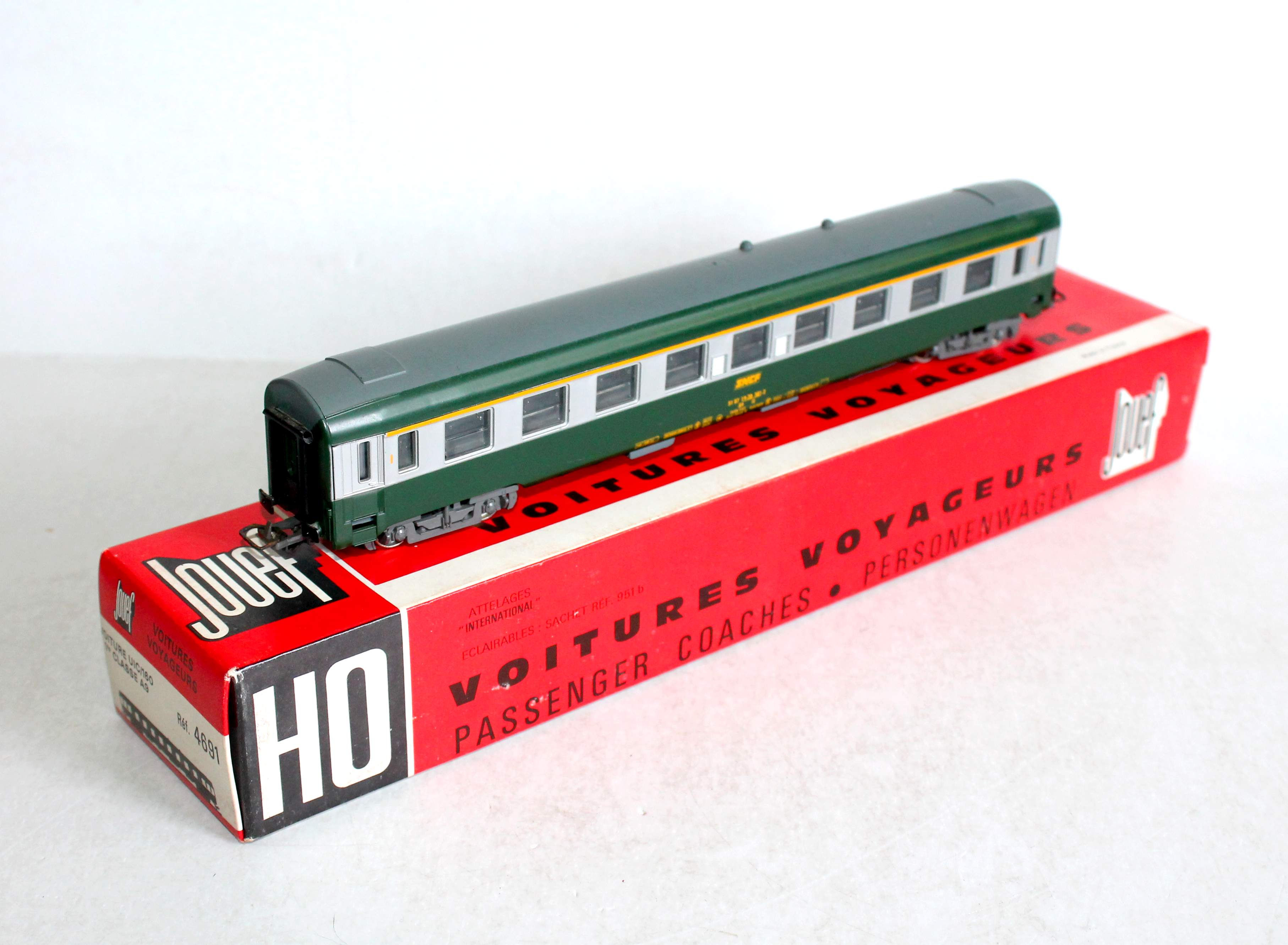 JOUEF HO 4691 VOITURE VOYAGEUR PASSAGER UIC/160 1e CLASSE A9 SNCF 51 87 19-70 38