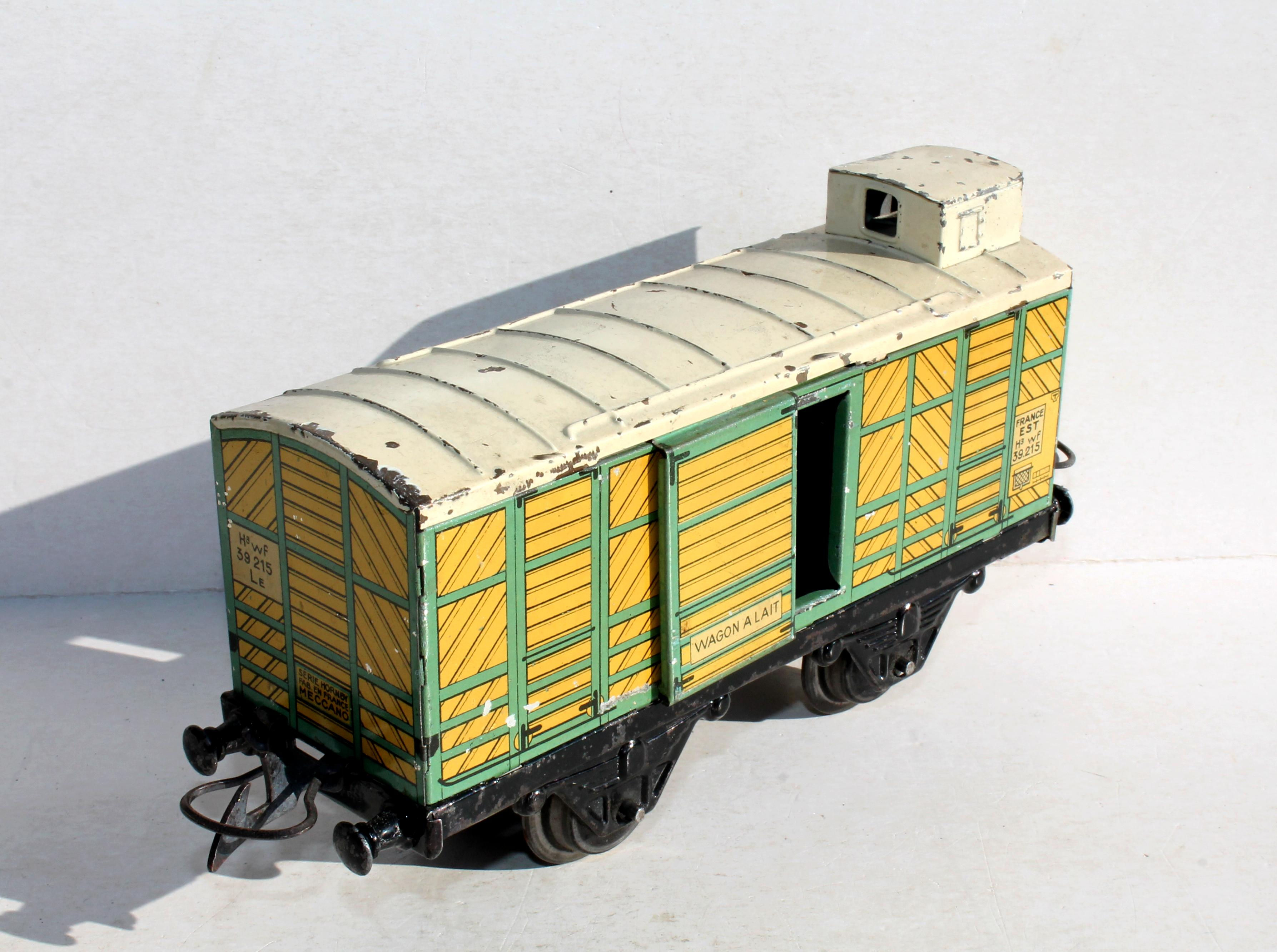 HORNBY O 1/48 WAGON A LAIT AVEC GUERITE ET PORTE COULISSANTE, EST H3 WF 39215