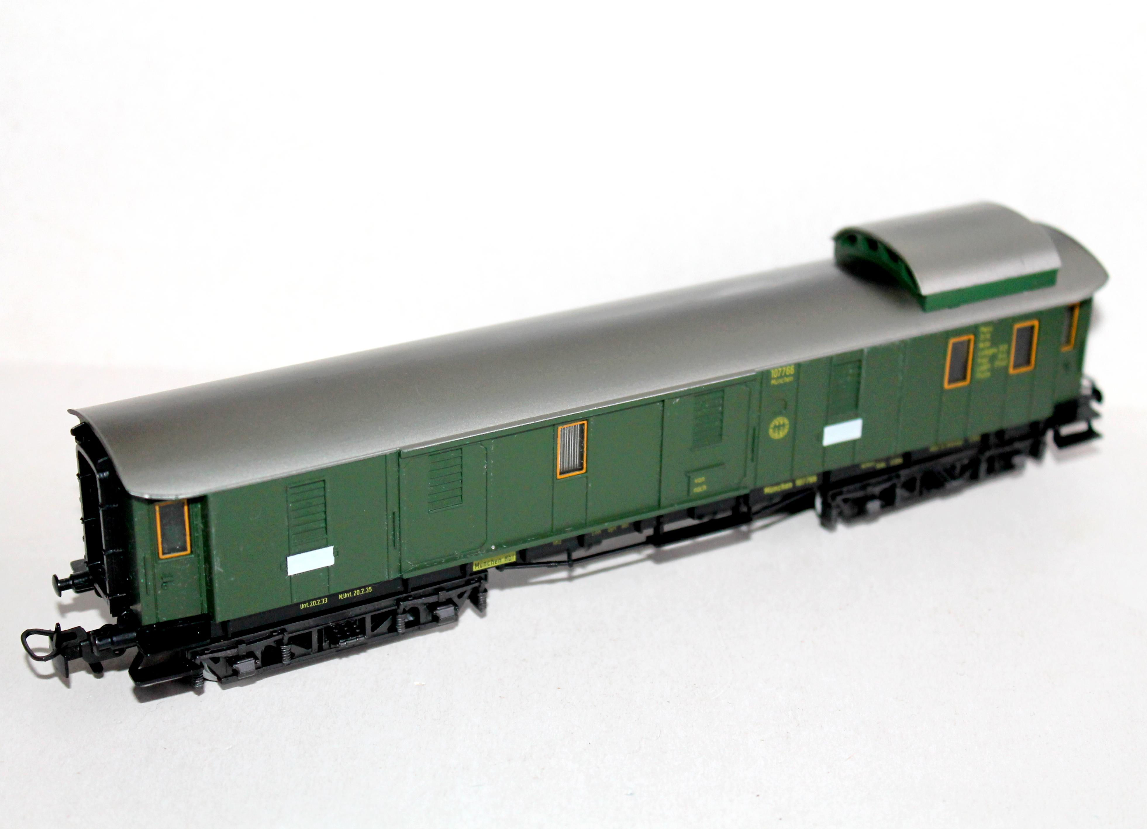 MARKLIN HO 4137 WAGON TRANSPORT MARCHANDISE FOURGON BAGAGE POSTAL MUNCHEN 107766