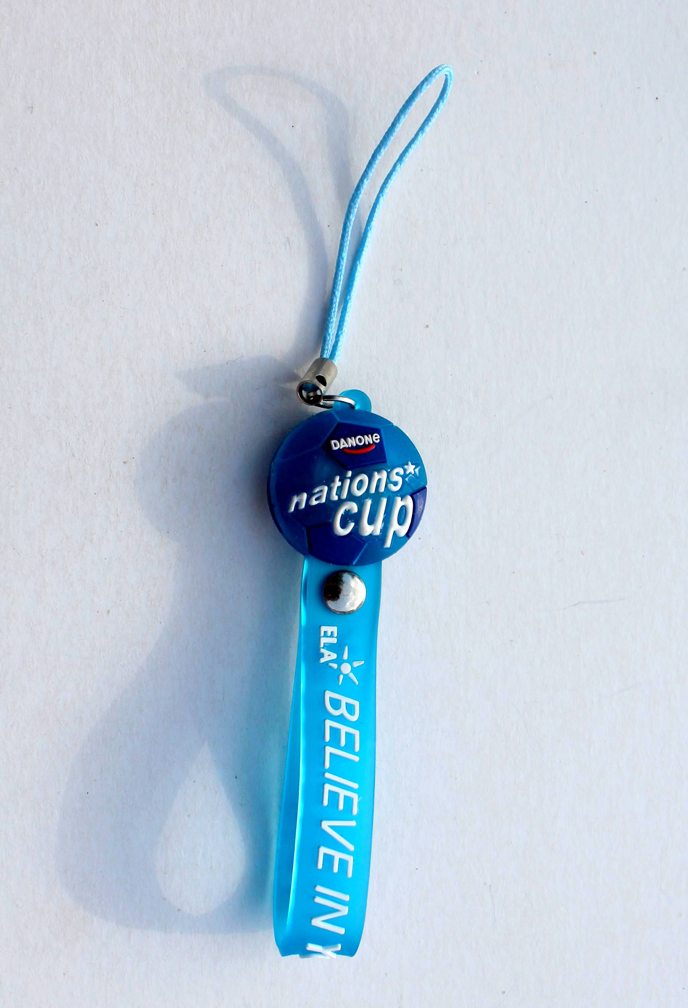 PORTE CLÉ / CLEF DANONE NATIONS CUP BELIEVE IN YOUR DREAMS 7,5x1cm RARE KEYCHAIN