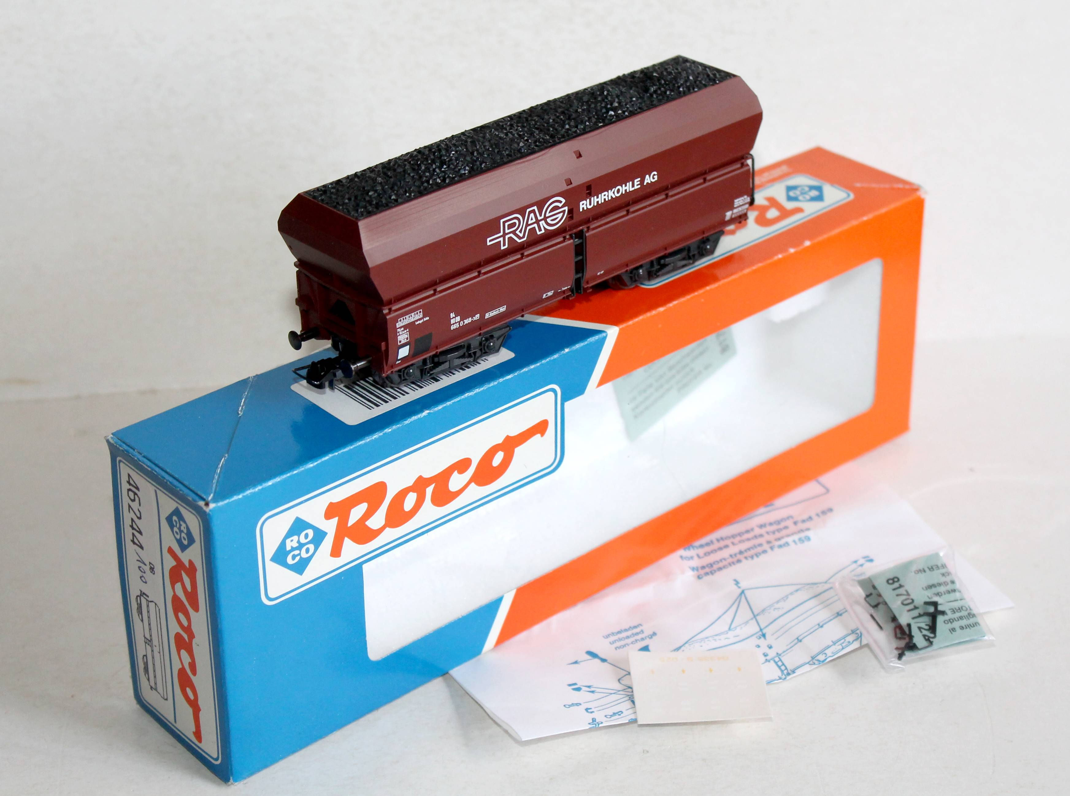 ROCO HO 46244 WAGON TOMBEREAU DECHARGEMENT LATERAL BALLAST TREMIE MINERALIER RAG