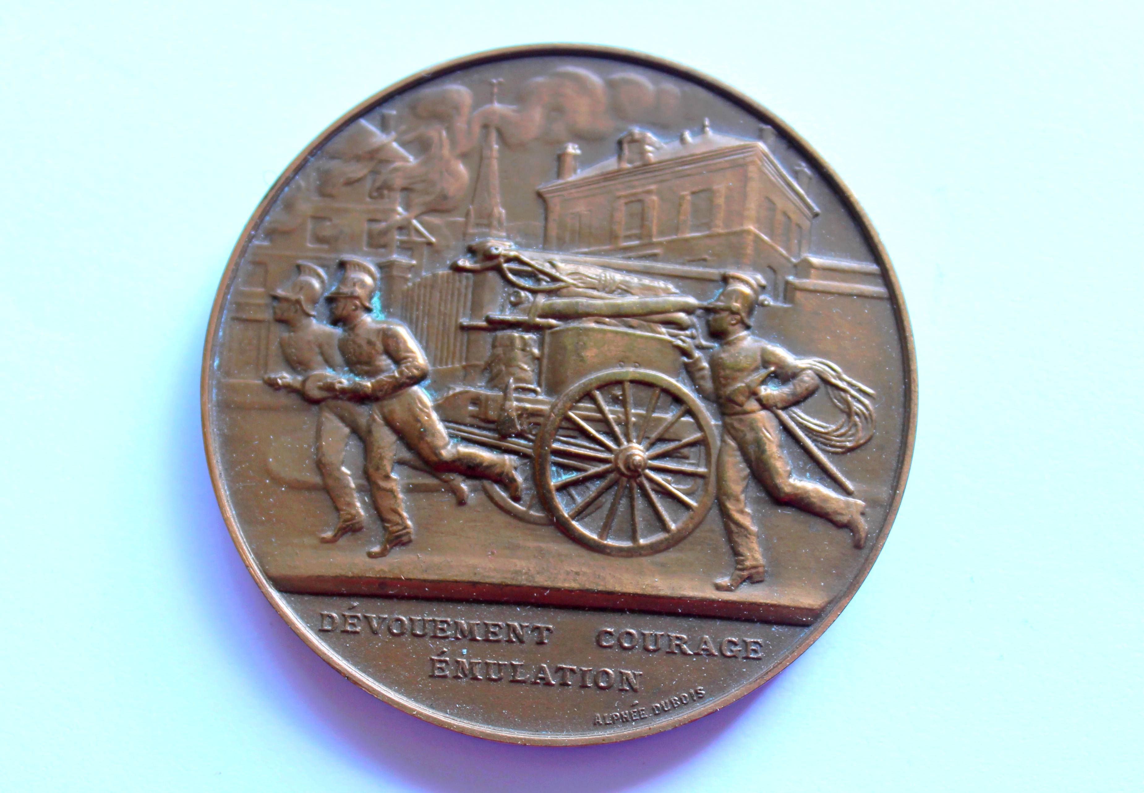 MEDAILLE BRONZE POMPIER DEVOUEMENT COURAGE INAUGURAT° CENTRE SECOURS VERNOUILLET