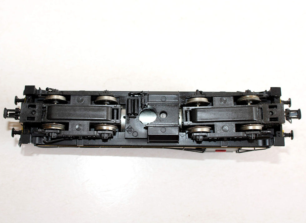 Miniatura: ROCO HO 04158 A, LOCOMOTIVE MOTRICE DIESEL LOCOTRACTEUR SNCF BB MOTEUR + FEUX OK