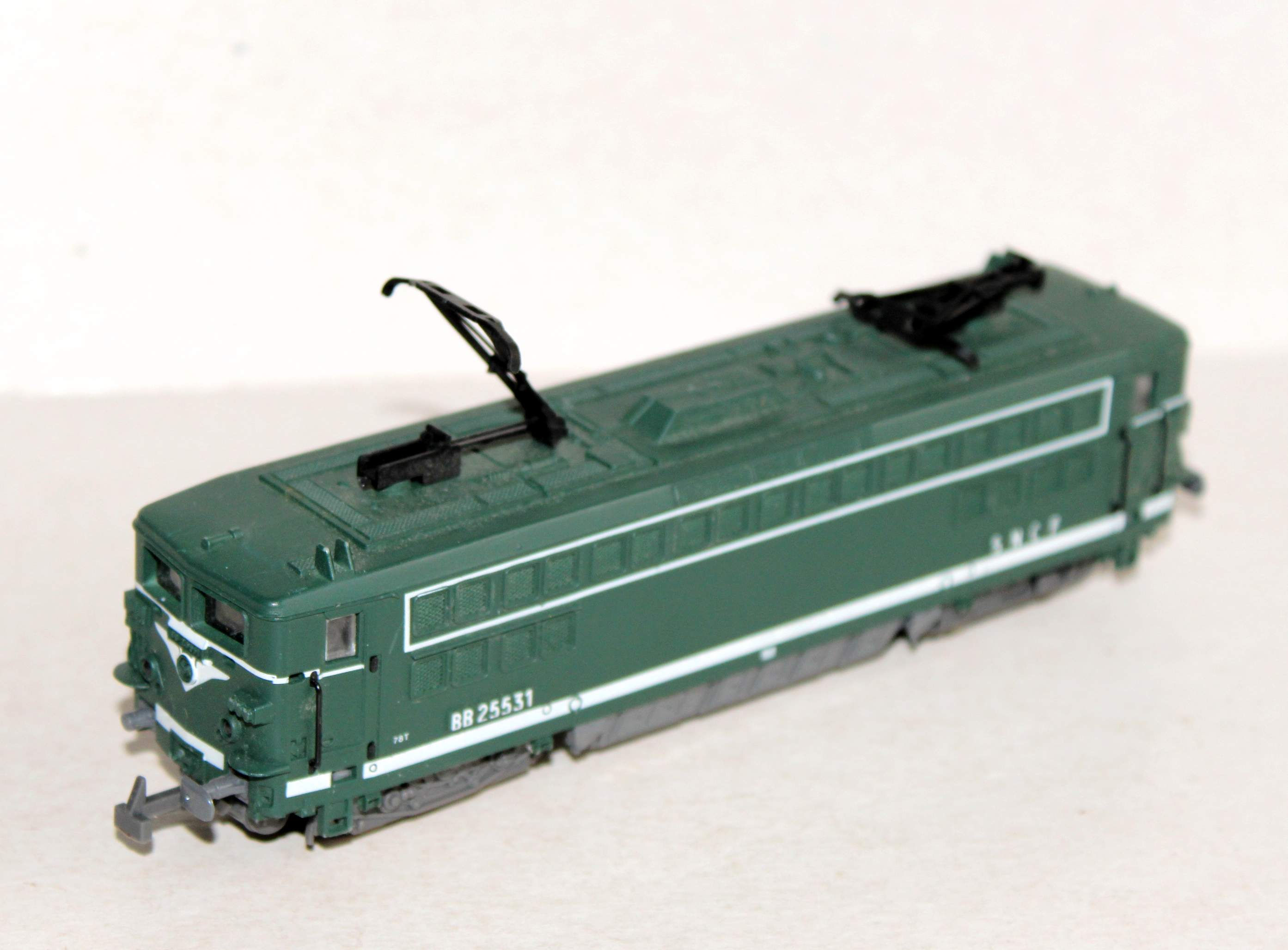 JOUEF HO 8362 LOCOMOTIVE MOTRICE ELECTRIQUE, SNCF BB 25531, MOTEUR 12V 5 POLE OK