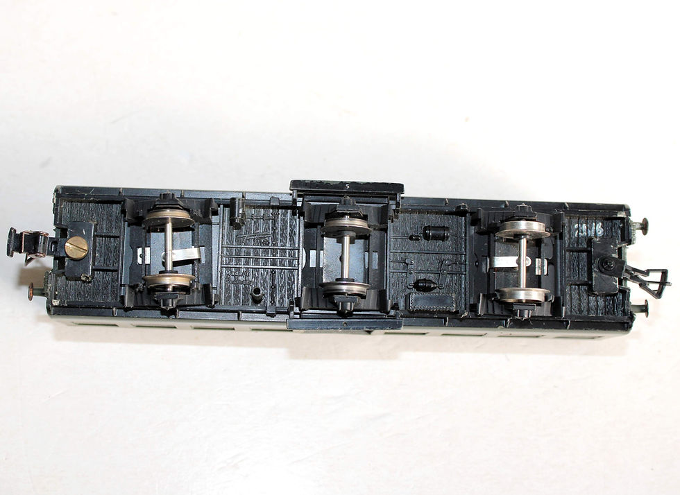 섬네일: FLEISCHMANN HO 1442 VOITURE VOYAGEUR 2e CLASSE WAGON TRAIN SNCF 56090, 3 ESSIEUX