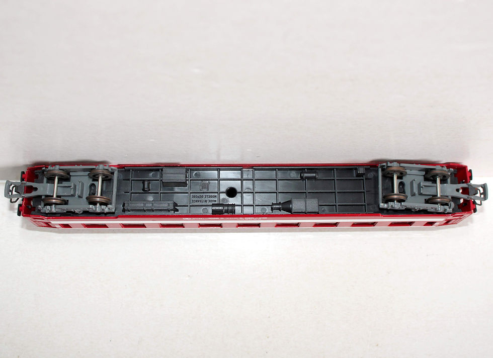 Miniatura: JOUEF HO 5270 VOITURE VOYAGEUR UIC TYPE Y, 1er CLASSE, WAGON ROUGE CAPITOLE SNCF