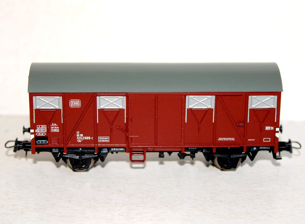 Miniatura: ROCO HO 67743 WAGON COUVERT, FOURGON A BAGAGES TRANSPORT MARCHANDISE TYPE Gs, DB